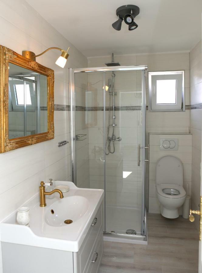 Sweet Suite With Free Private Parking Pula Exterior foto